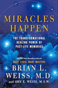 Miracles Happen: The Transformational Healing Power of Past Life Memories (Els miracles existeixen. El poder guaridor dels records de vides anteriors). Portada. Anglès.